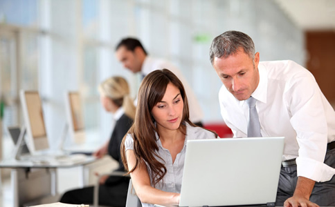 2024年国内猎头公司收费标准汇总-人才定制-678美业人才网