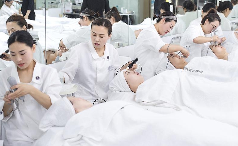 招聘美容师人才的专业渠道-人才定制-678美业人才网